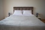Bedroom with king-size bed, Feel the Sea Villa
