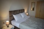 Bedroom with king-size bed, Feel the Sea Villa